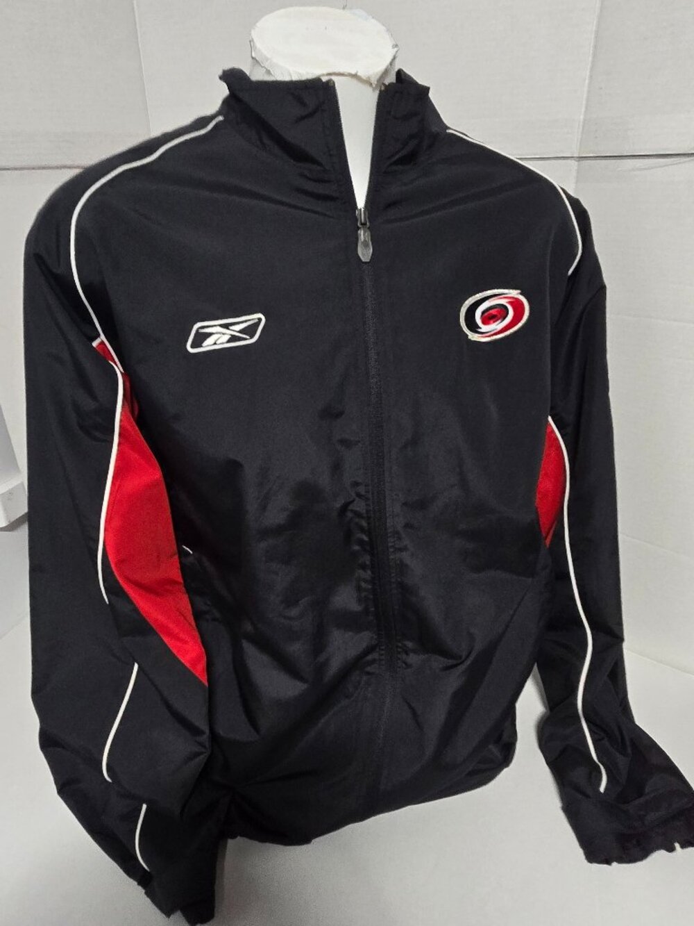 Reebok Carolina Hurricanes NHL Center Ice Full Zip Jacket Men's Large Black Red